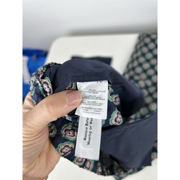 J. Crew Collection Low Rise Silk Capri In Navy Gold Geometric Print Pajama Sz 4 - Picture 6 of 12